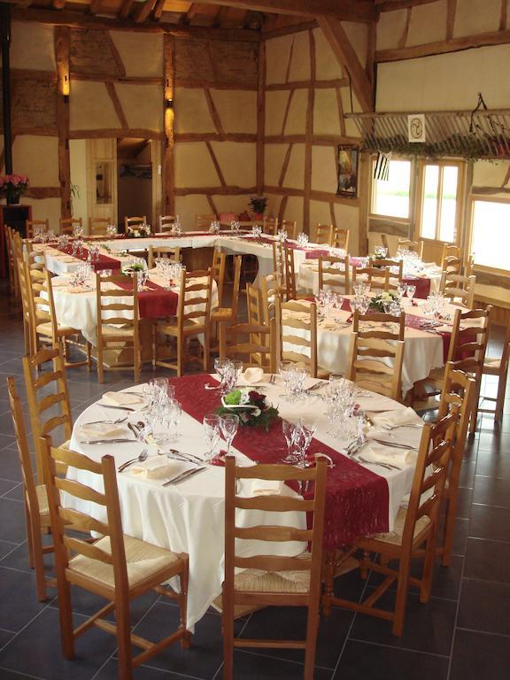 Domaine Des Brouilles Bed & Breakfast Malafretaz Exterior foto